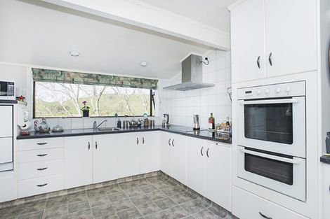 Photo of property in 52 Saddler Road, Muriwai, Gisborne, 4072