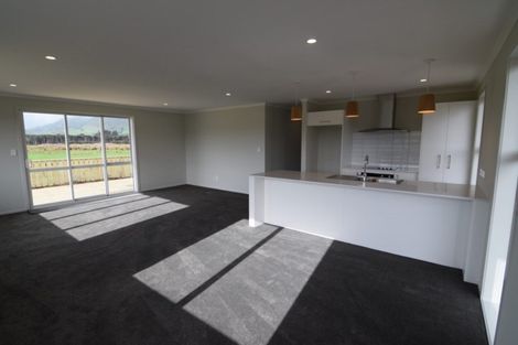 Photo of property in 3 Tapuhikura Street, Waikanae, 5036