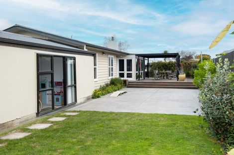 Photo of property in 7 Henley Crescent, Pirimai, Napier, 4112