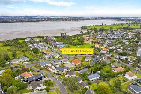 Photo of property in 25 Clairville Crescent, Wai O Taiki Bay, Auckland, 1072