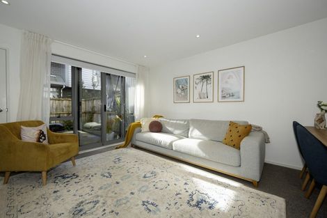 Photo of property in 5/2b Walsall Street, Avondale, Auckland, 1026