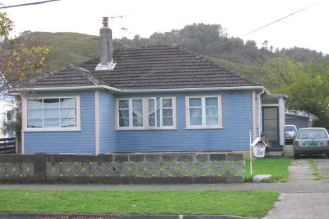 Photo of property in 138 Molesworth Street, Taita, Lower Hutt, 5011