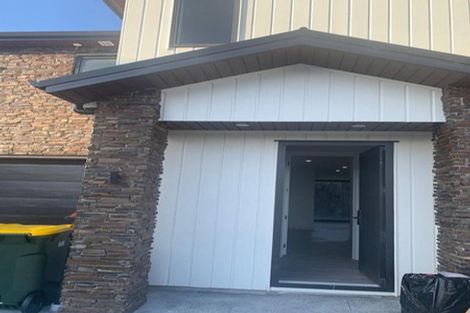 Photo of property in 11 Wyon Way, Flat Bush, Auckland, 2016