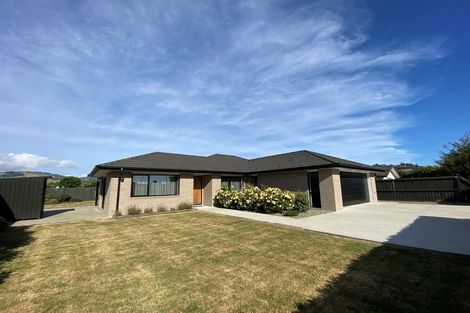 Photo of property in 44 Hagart-alexander Drive, Mosgiel, 9024