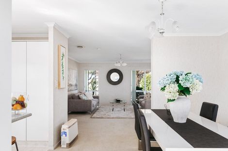 Photo of property in 215 Gloucester Road, Mount Maunganui, 3116