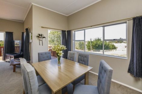 Photo of property in 16 King Street, Halcombe, Feilding, 4779