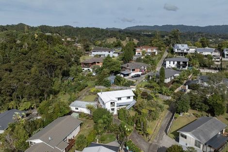 Photo of property in 10 Stallard Place, Glen Eden, Auckland, 0602