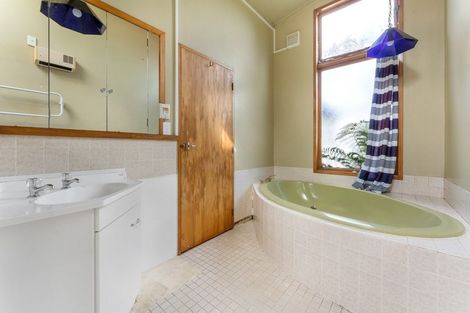 Photo of property in 20 Medway Street, Rongotea, 4476