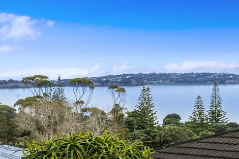 Photo of property in 1007 Beach Road, Torbay, Auckland, 0630
