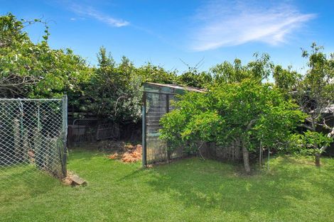 Photo of property in 7 Beach Street, Tangimoana, 4822