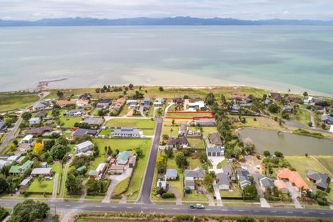 Photo of property in 16 Mylindas Road, Whakatiwai, Miranda, 2473