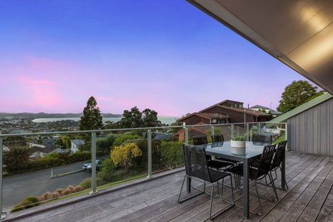 Photo of property in 80 Marellen Drive, Red Beach, 0932