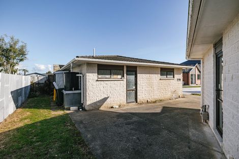 Photo of property in 2 Cypress Way, Levin, 5510