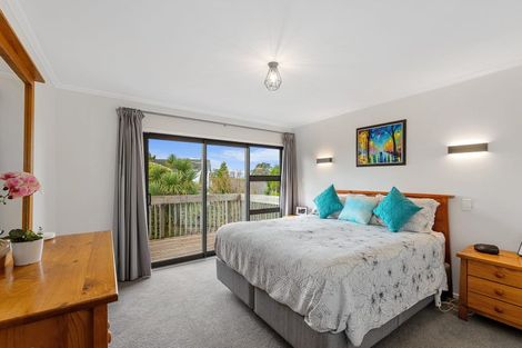 Photo of property in 14a West Lynn Road, Titirangi, Auckland, 0604