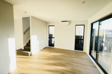 Photo of property in 1b Mamuku Drive, Massey, Auckland, 0614