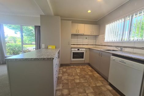 Photo of property in 1/32 Matuhi Rise, Henderson, Auckland, 0612