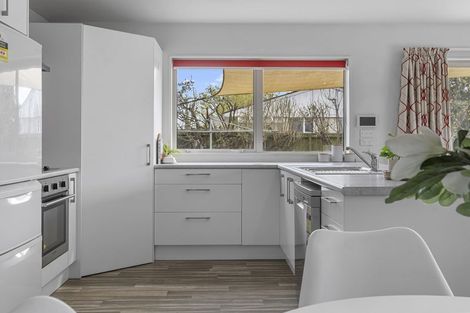 Photo of property in 11 Lenton Street, Aranui, Christchurch, 8061