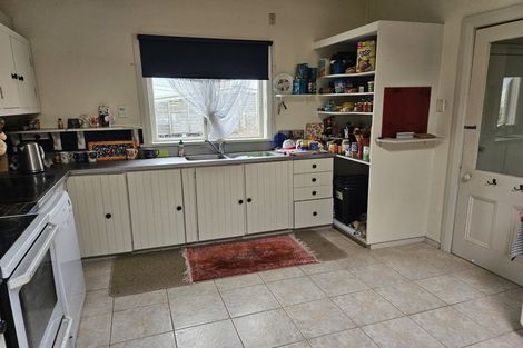 Photo of property in 12 Grant Street, Dannevirke, 4930