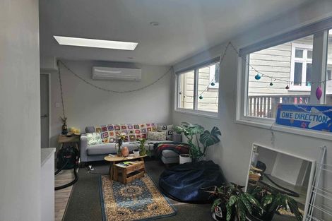 Photo of property in 100 Aro Street, Aro Valley, Wellington, 6021