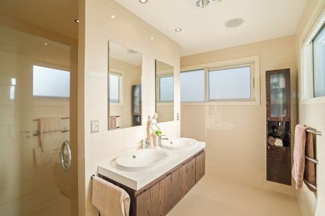 Photo of property in 22 Old Station Avenue, Wanaka, 9305