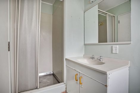 Photo of property in 43 Ewhurst Place, Goodwood Heights, Auckland, 2105