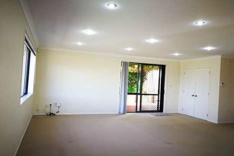Photo of property in 2/25 Keldale Place, Forrest Hill, Auckland, 0620
