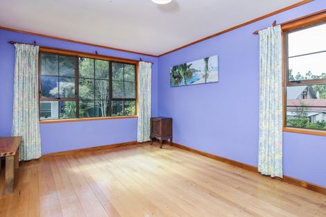 Photo of property in 2 Grovelands Way, Titirangi, Auckland, 0604