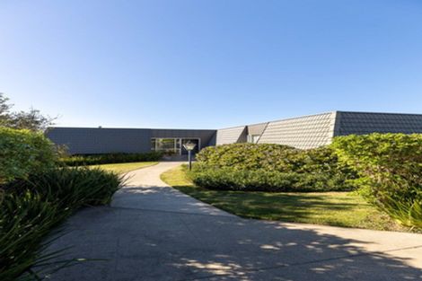 Photo of property in 8 Saint Ives Grove, Whalers Gate, New Plymouth, 4310