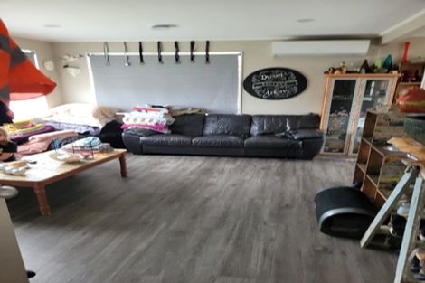 Photo of property in 1/217 Waitemata Drive, Ranui, Auckland, 0612