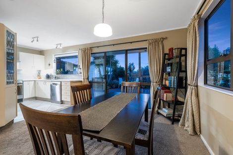 Photo of property in 61 Albatross Close, Whitby, Porirua, 5024