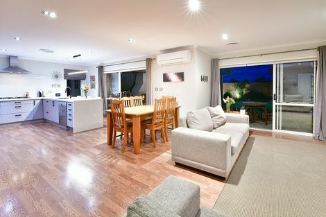 Photo of property in 6 Raabia Close, Parakai, 0830