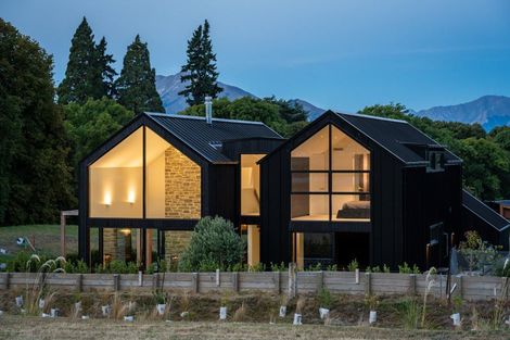 Photo of property in 13 Theodore Court, Wanaka, 9305