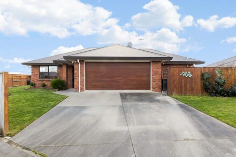 Photo of property in 7 Medallion Court, Kelvin Grove, Palmerston North, 4414