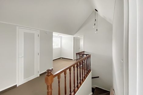 Photo of property in 12 Motuora Road, Manly, Whangaparaoa, 0930