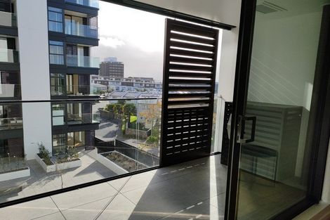 Photo of property in 109/9 Madeira Lane, Grafton, Auckland, 1023