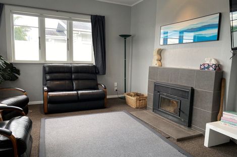 Photo of property in 77 Tahunanui Drive, Tahunanui, Nelson, 7011