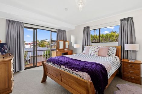 Photo of property in 1/15 Deep Creek Road, Waiake, Auckland, 0630