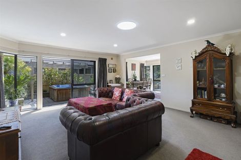 Photo of property in 142 Oteki Park Drive, Welcome Bay, Tauranga, 3112
