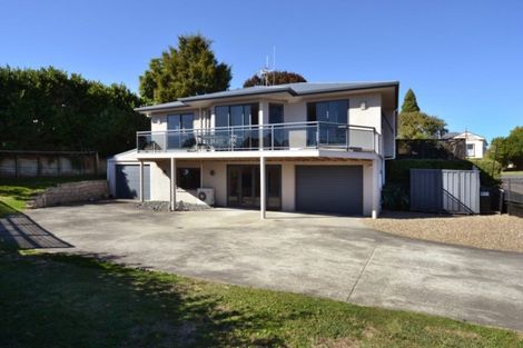 Photo of property in 2 Knox Place, Leamington, Cambridge, 3432