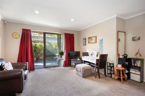 Photo of property in 2/241 Matsons Avenue, Papanui, Christchurch, 8053