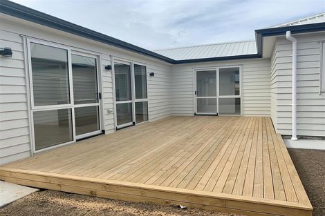 Photo of property in 18 Holcroft Street, Papakura, 2110