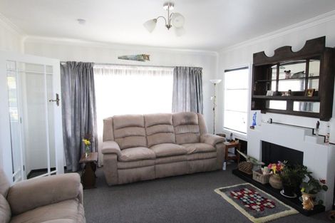Photo of property in 12 Sedcole Street, Pahiatua, 4910