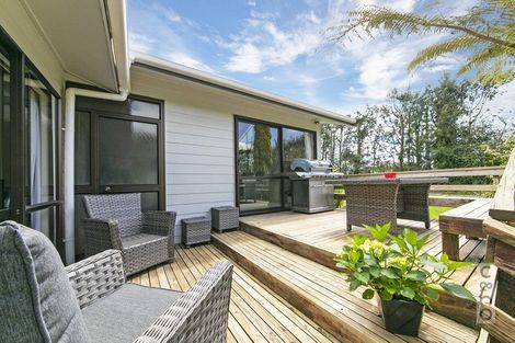 Photo of property in 902 Old North Road, Waimauku, 0882