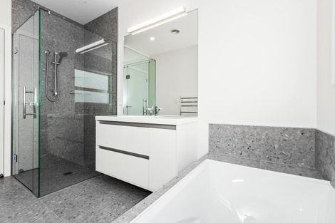 Photo of property in 102 Eriksen Road, Te Awa, Napier, 4110