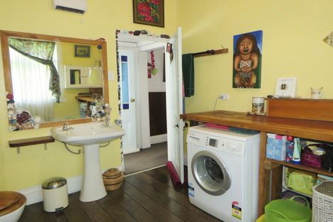 Photo of property in 25 Andersen Street, Blacks Point, Reefton, 7830