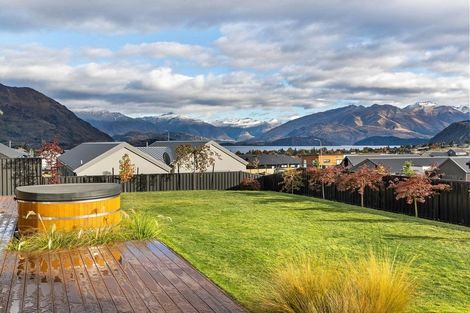Photo of property in 8 The Heights Avenue, Wanaka, 9305