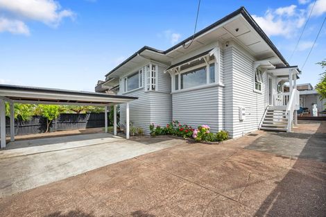Photo of property in 1/317 Lake Road, Hauraki, Auckland, 0622