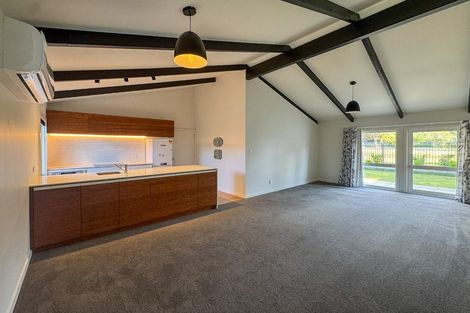 Photo of property in 26 Raekura Place, Redcliffs, Christchurch, 8081