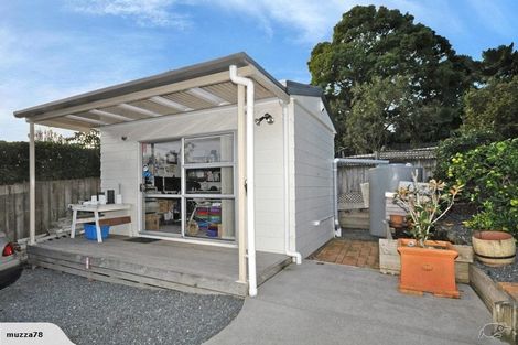 Photo of property in 4 William Hadlow Place, Hatfields Beach, Orewa, 0931