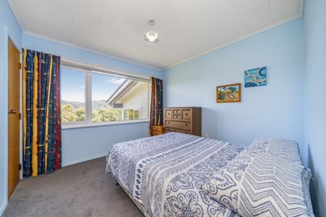 Photo of property in 16 Raynham Way, Silverstream, Upper Hutt, 5019